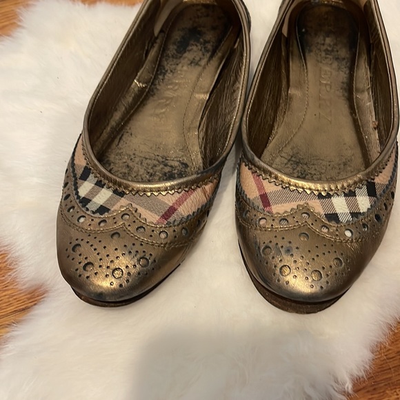 Burberry flats - Picture 3 of 7